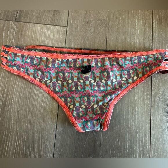 Maaji | California Bay Hipster Reversible Cheeky Bikini Bottom - Picture 7 of 10
